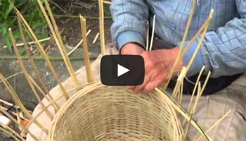 奄美の伝統民具　テル（竹の入れ物）作り　動画